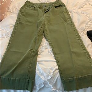 Women’s Capri pants